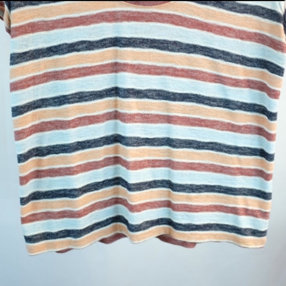 Alto Scoop Tee in Colborne Stripe - Picture 11 of 14